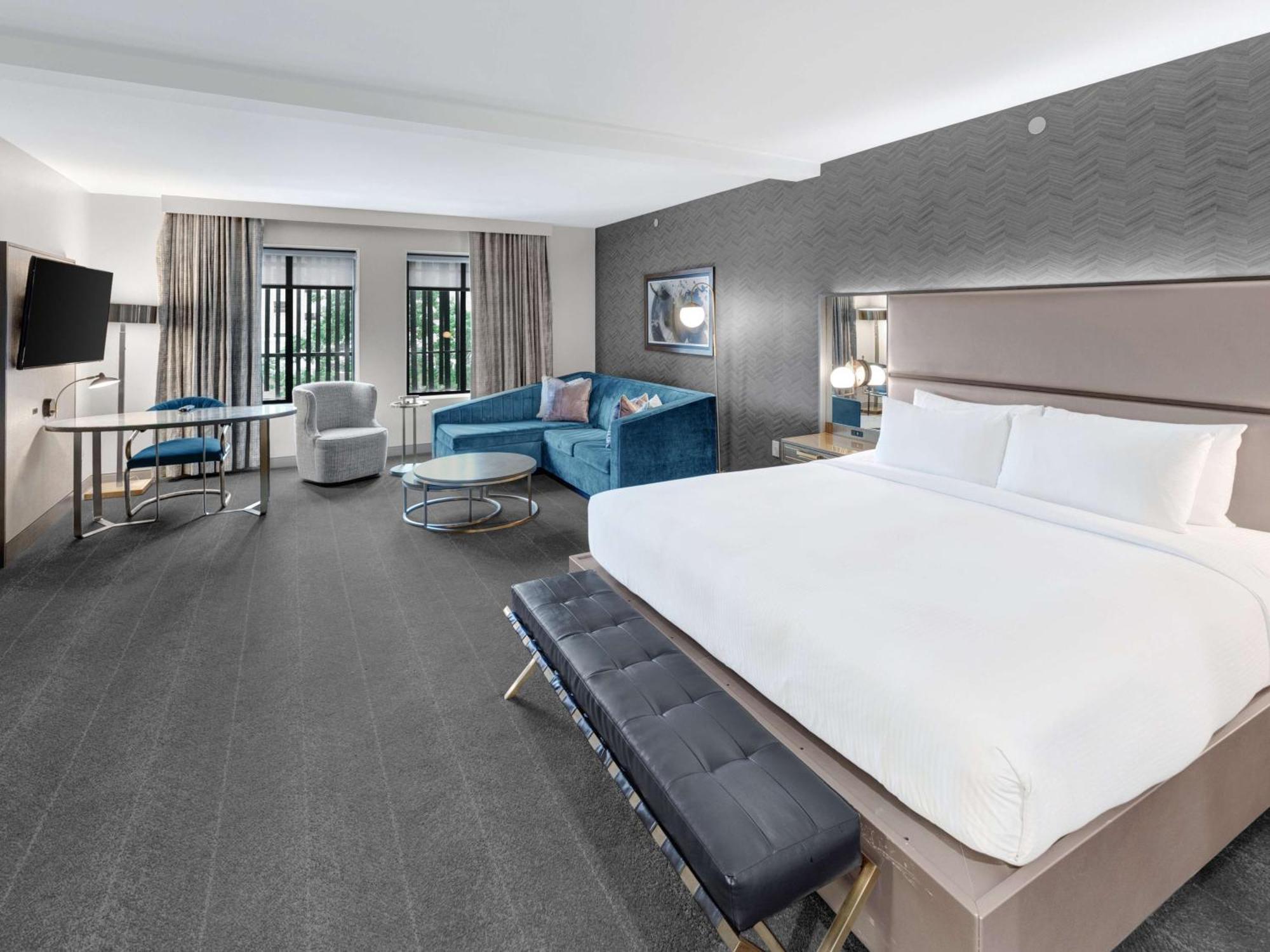 Deco King Suite,1551414583:JPEG